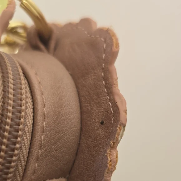 Disney Loungefly Dumbo Popcorn Bucket Keychain Coin Pouch - Picture 6 of 8